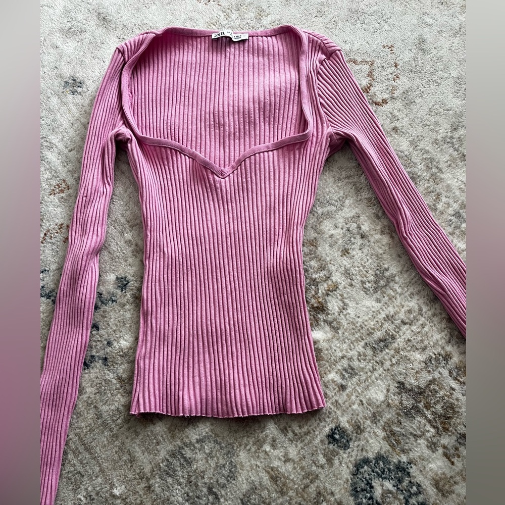 Zara Ribbed Long Sleeve Top in Dusty Pink with Sweetheart Neckline